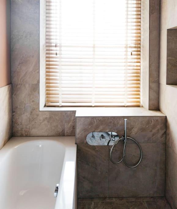 Luxury, Central, Sun-Filled 3 Bed Haven In Μπαθ Εξωτερικό φωτογραφία